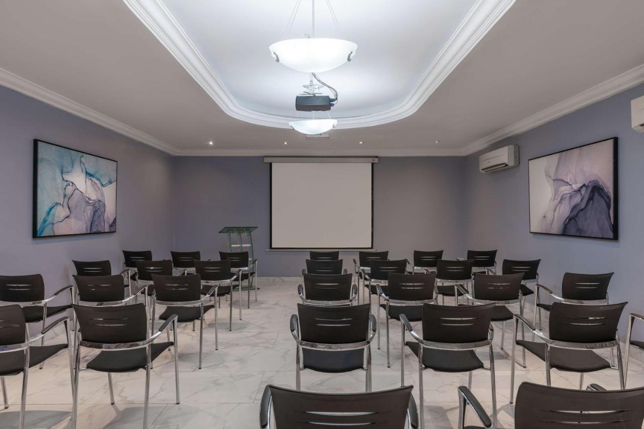 Park Inn By Radisson, Lagos Victoria Island Exterior photo